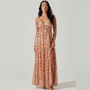 ASTR the Label Ryliana Floral Tiered Maxi Dress in Rustic Lilac Floral